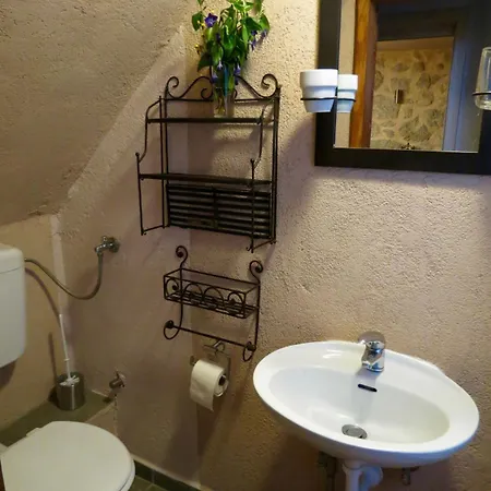 Peppone - Turm Krk Апартаменты *